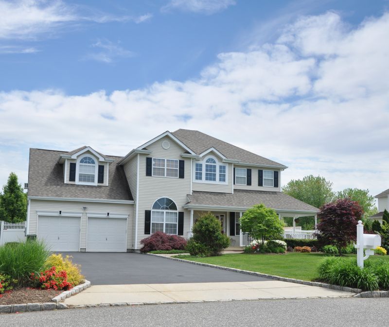 Residential Asphalt Driveway in Good Condition